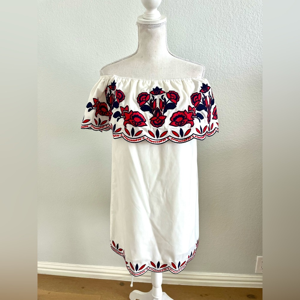 The Impeccable Pig Strapless White Dress with Red and Blue Embroidery